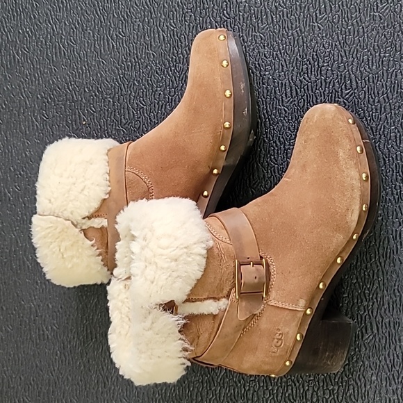 UGG Shoes - Ugg Brea Chestnut Suede Pullon Bootie Clog Sheepskin Womens 8